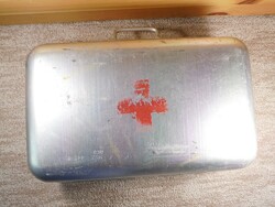 Retro old metal aluminum aluminum first aid box first aid box doctor medical chest rico brand iv. Number - about 1960