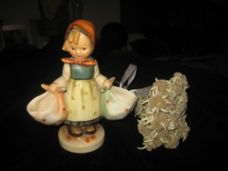 Hummel  , bindlit  cipelő kislány  , jelzett 15 cm