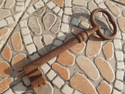 Régi kovácsoltvas kulcs 17.5 cm vintage nagy vas kapukulcs