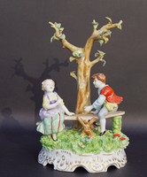 Különleges német porcelán PMP Plaue Schierholz GDR jelenetes kézzel festett figura