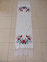 Old table running poppy wildflower pattern crochet embroidered tablecloth