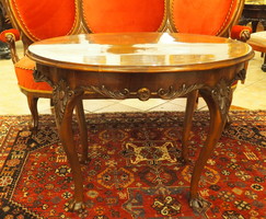 Neo-baroque living room table
