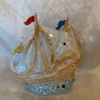 Porcelán vitorlás hajó