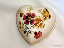 Zsolnay pillangós szív alakú gyűrűtartó, bonbonier