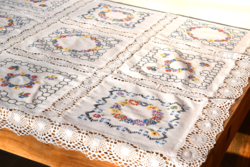 Old large festive lace embroidered tablecloth tablecloth tablecloth 140 x 106 cm