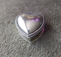 Szív alakú ékszertartó dobozka