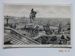 Régi képeslap: Budapest, látkép Jenő herceg szobrával (40-es évek)