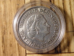 Silver coin original 2 1/2 gulden 1962. - With portrait of Dutch Queen Julianna I -