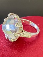 Döbbenetes ezüst gyűrű, nagy kristály, és cirkónia kövekkel ékesítve