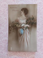 Régi húsvéti képeslap női fotó levelezőlap hölgy papírmasé tojás