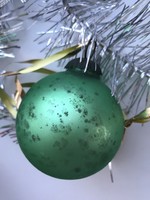 Antik patinás zöld üveg gömb karácsonyfadísz