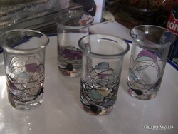 Iparművész röviditalos pohár készletszínes  üvegfonalas dísszel, festett plasztikus dekorral  8 x 5