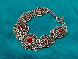 Bracelet with red rhinestones (677)