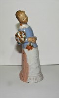 Mészáros Géza - Lány virággal kerámia figura