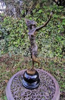 Dancer bronze statue