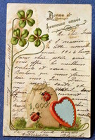 Antik szecessziós dombornyomott Újévi üdvözlő képeslap pénzeszsák katica szívtükör 4levelű lóhere