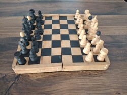 Régi fa sakk-készlet