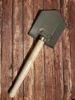 Folding spade