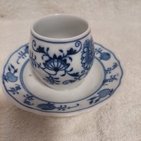 Meissen onion motif porcelain in perfect condition!