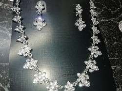 Very nice old necklace 17