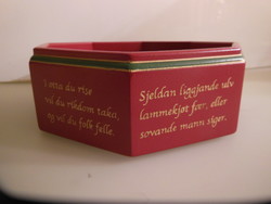 TÁL - ALKUKÉPES - KARI TRESTAKK  - FESTETT FA - NORVÉG  NÉPMŰVÉSZET - 18 x 18 x 6 cm - VINTAGE