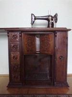 SINGER szekrényes varrógép, 1885-ben gyártották