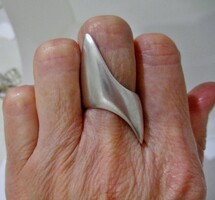 Gyönyörű régi kézműves ezüstgyűrű