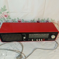 Retro red radio, works