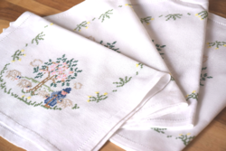 Old linen napkin plate placemat embroidered figure 4 pcs 39 x 29