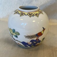 Chinese globe vase