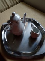 Porcelain coffee pourer and milk jug