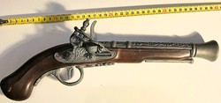 Antik pisztoly replika