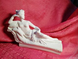 Szófán pihenő női akt, Vénusz Victrix