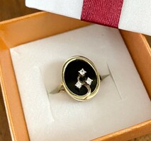 Beautiful 8k gold ring with black onyx stone - with glasses - 2.4G