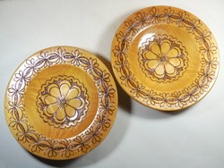 Régi retro fa fametszet égetett tál tálka tányér falikép kép virágos falra akasztható tányérok 2 db