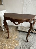 Fából készült csodálatosan faragott konzol asztal