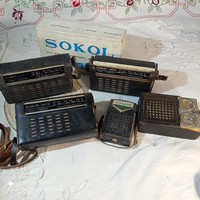 3 db Sokol és két másik régi rádió