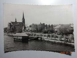 Régi képeslap: Ráckeve, Dunapart a vízimalommal (1965)