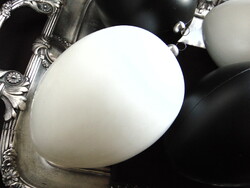 Strucctojás méretű műanyag tojások - fehér