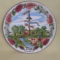 Német porcelán tányér, dísztányér, tacskó, liba, kacsa, fű, fa, virág mintával. (1984)