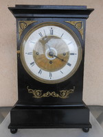 Empír asztali / kandalló óra 1800-as évek elejéről