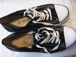 Old retro make dork similar to Converse 44