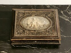 Antique wooden box with leather lining or silver or silver-plated relief 18x14x4cm special gift box