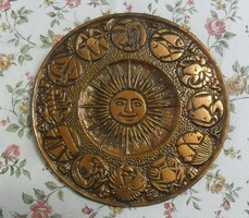 Horoscope copper wall plate, the sun in the middle, the 12 zodiac signs around it, 20 cm in diameter.