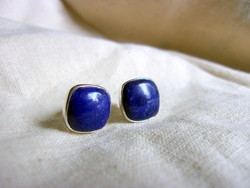 Ezüst fülbevaló lápisz lazuli díszítéssel