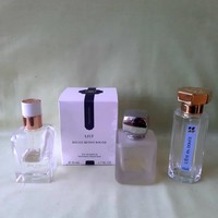 Francia és angol luxus parfüm üvegek, kupakkal együtt (3 db)