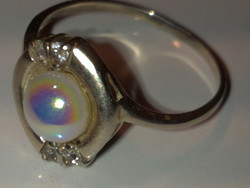Ezüst gyűrű magyar fémjeles irizáló gyöngy és apró brill csiszolású drágakövekkel