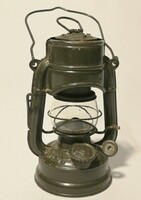 Katonai petroleum lámpa