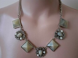 Showy vintage necklace