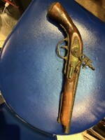 Pistol, flint, old, size 32 cm, for collectors.